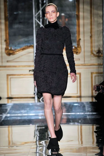 Look 28